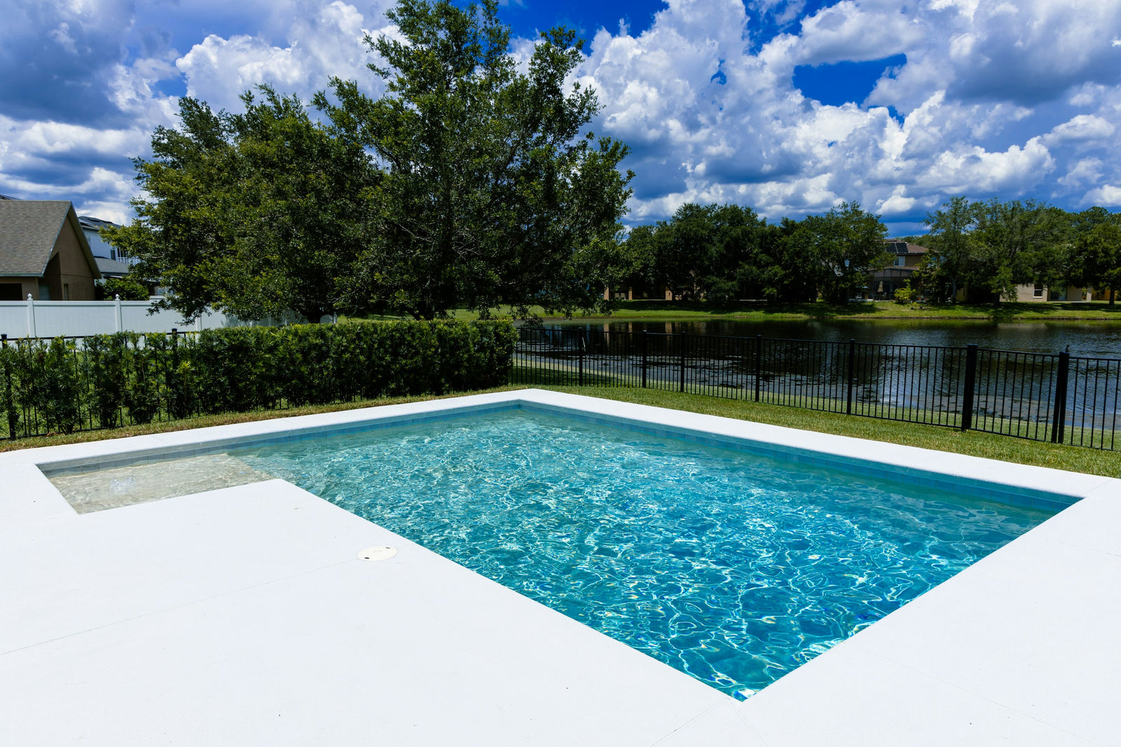 Piscina turbia solución: cómo eliminar el agua turbia paso a paso
