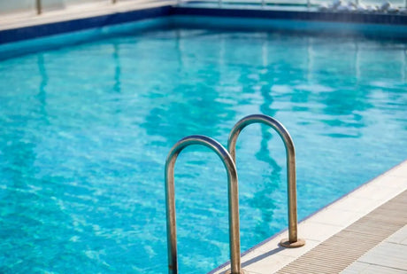 Mantener la piscina en invierno sin tapar: guía de mantenimiento